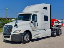 2019 International Lt625